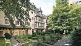 Le jardinet gothique du musée de l’Œuvre Notre-Dame, Photo : Mathieu Bertola – Musées de la Ville de Strasbourg